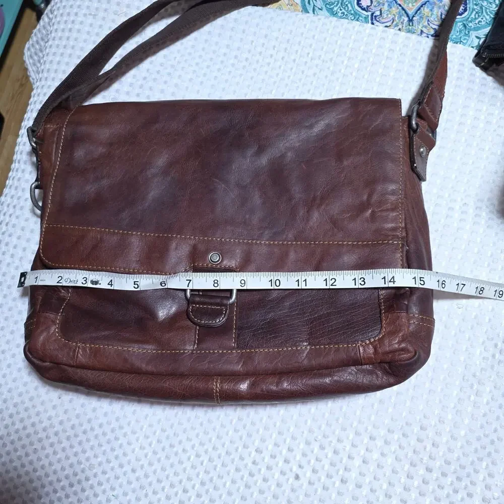 JACK GEORGES VOYAGER LEATHER MESSENGER CROSSBODY BAG